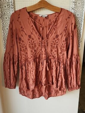 American Eagle Cream Peasant Eyelet BoHI hi lo Top XS